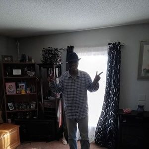 Meet your Posher, Teon